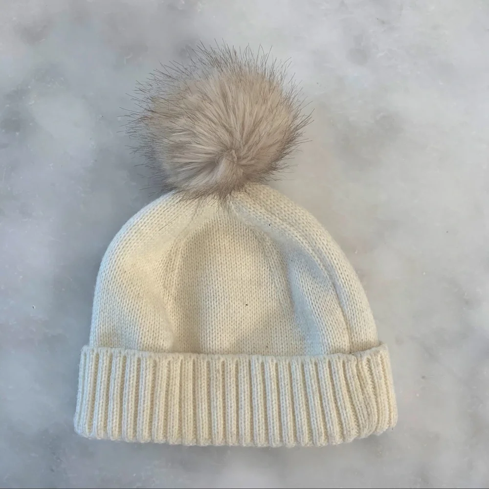 Kids Ribbed Knit Hat with Silver Stars. Cream.